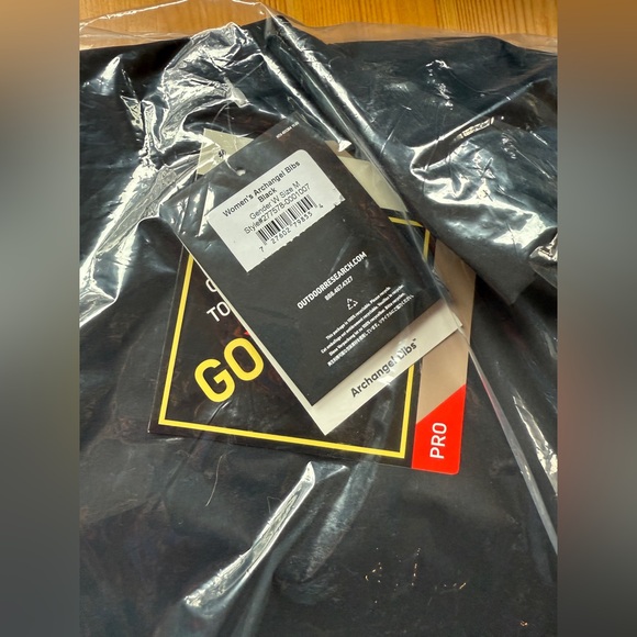 Outdoor Research Women’s Archangel Bibs (BLACK) - Picture 3 of 12